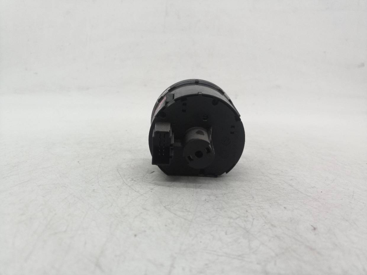 5G0941431AF MANDO LUCES SEAT IBIZA 2019 32916 devimagesvext/08283e45-1ba6-4c70-9a92-5b0ff35685bb/migcrv/imagenes/000/000/717/000000717353.jpeg