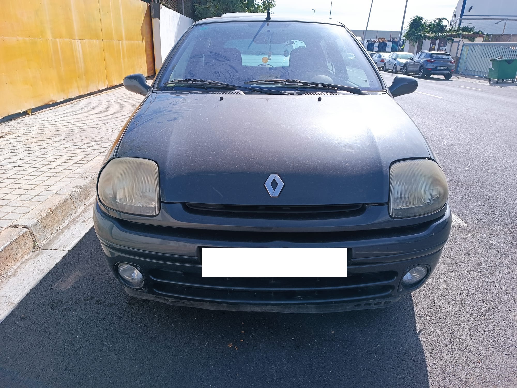 RENAULT CLIO II FASE I ALETA DELANTERA DERECHA RENAULT CLIO II FASE I ALETA DELANTERA DERECHA