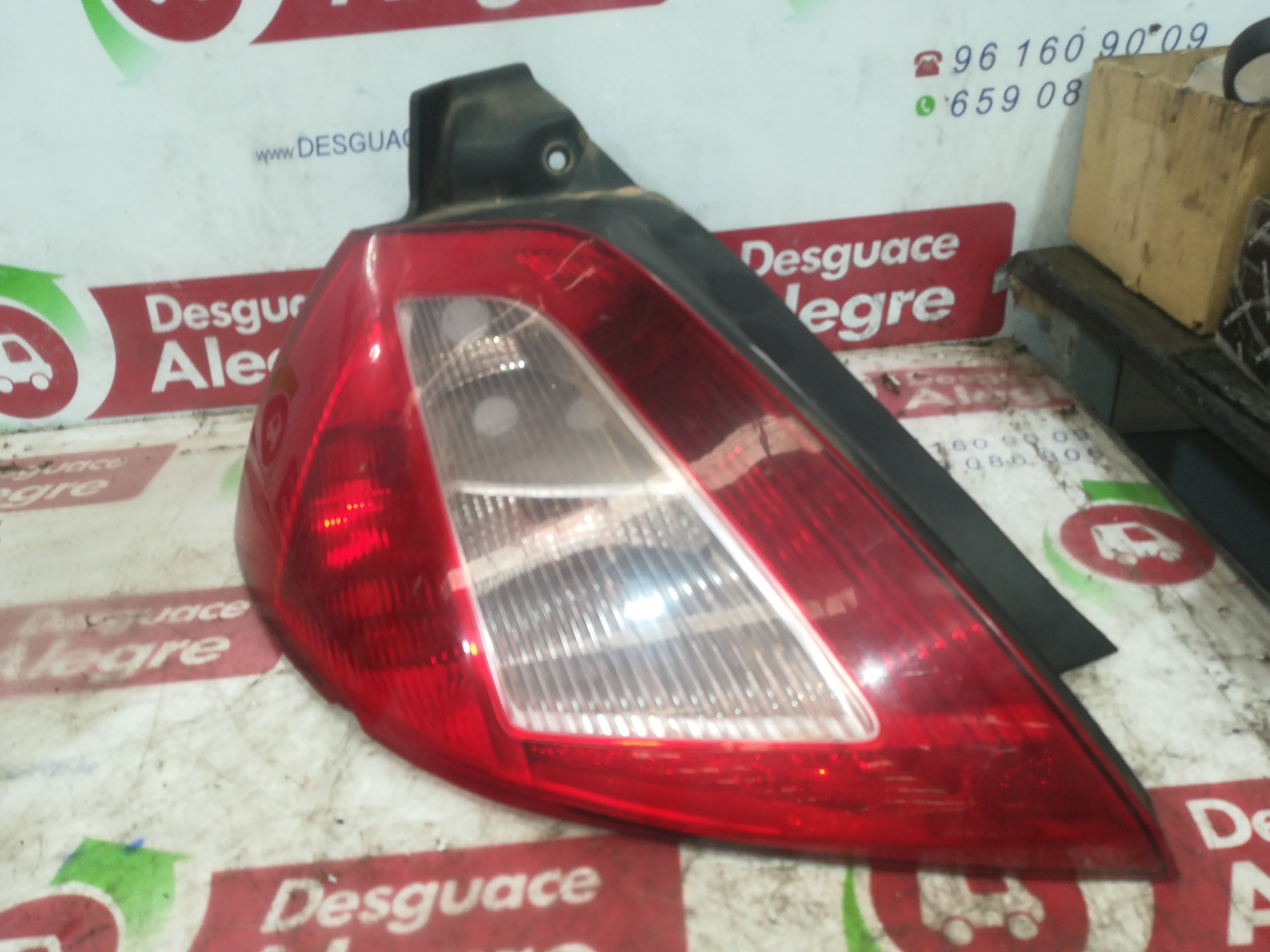 RENAULT MEGANE II BERLINA 3P PILOTO TRASERO IZQUIERDO RENAULT MEGANE II BERLINA 3P PILOTO TRASERO IZQUIERDO