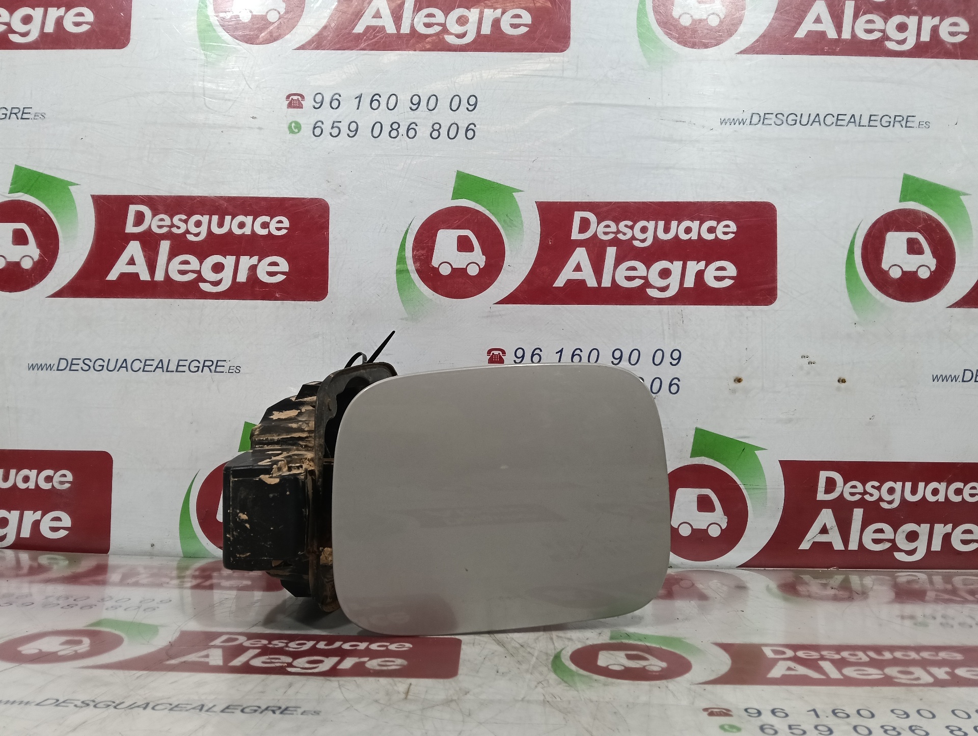 CITROEN C3 TAPA EXTERIOR COMBUSTIBLE CITROEN C3 TAPA EXTERIOR COMBUSTIBLE