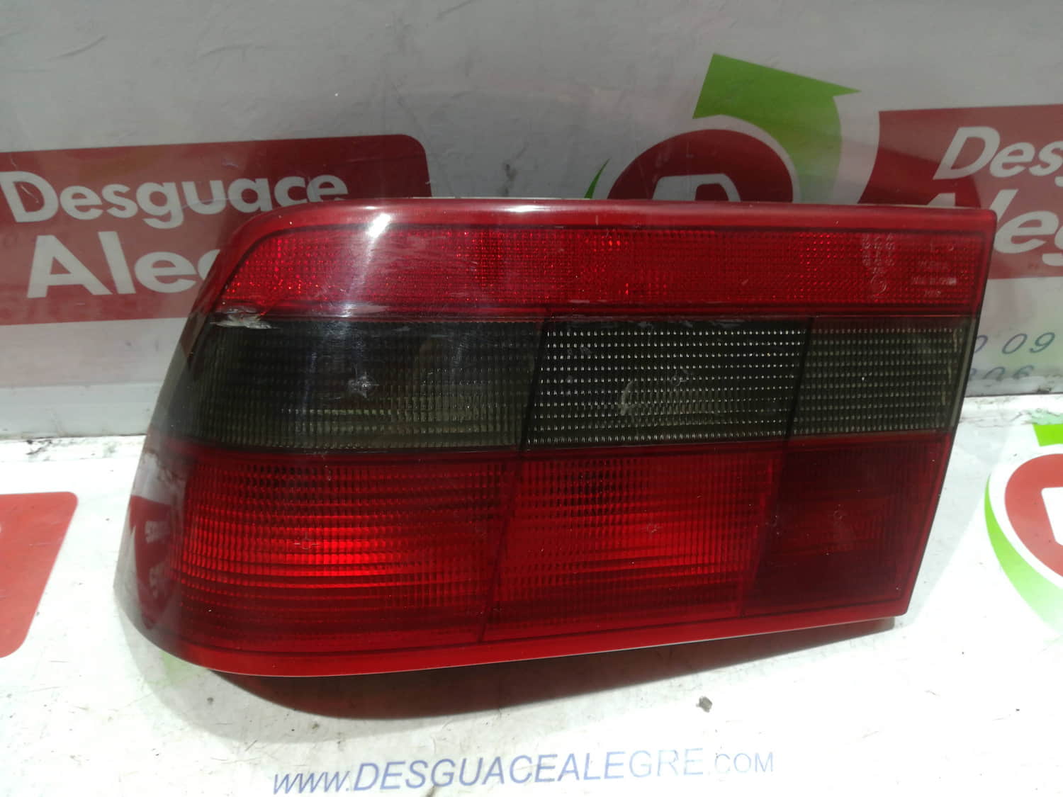 OPEL CALIBRA PILOTO TRASERO IZQUIERDO OPEL CALIBRA PILOTO TRASERO IZQUIERDO