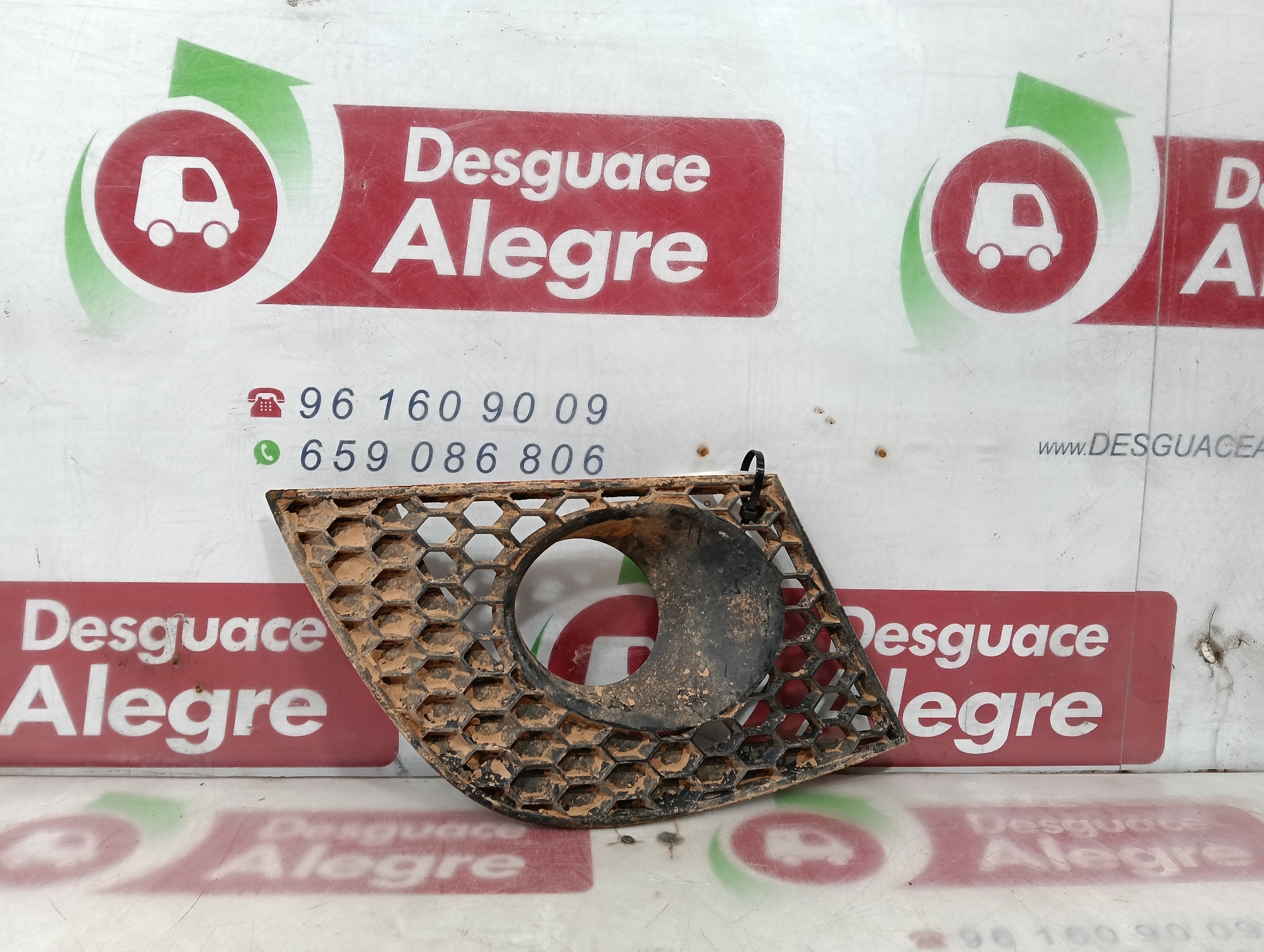 SEAT IBIZA REJILLA PARAGOLPES DELANTERO SEAT IBIZA REJILLA PARAGOLPES DELANTERO