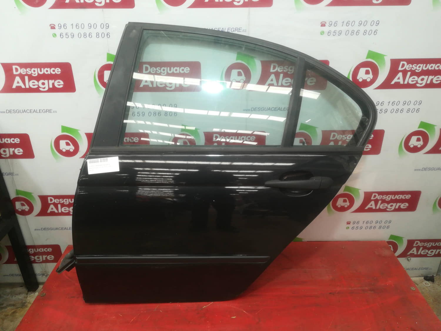BMW 3 BERLINA PUERTA TRASERA IZQUIERDA BMW 3 BERLINA PUERTA TRASERA IZQUIERDA