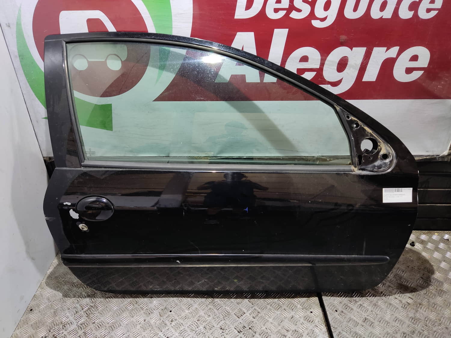 PEUGEOT 206 PUERTA DELANTERA DERECHA PEUGEOT 206 PUERTA DELANTERA DERECHA