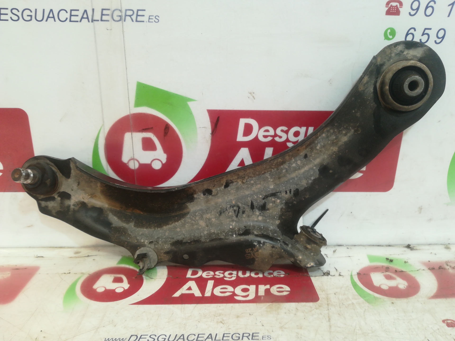 RENAULT MEGANE II GRANDTOUR BRAZO SUSPENSION INFERIOR DELANTERO DERECHO RENAULT MEGANE II GRANDTOUR BRAZO SUSPENSION INFERIOR DELANTERO DERECHO