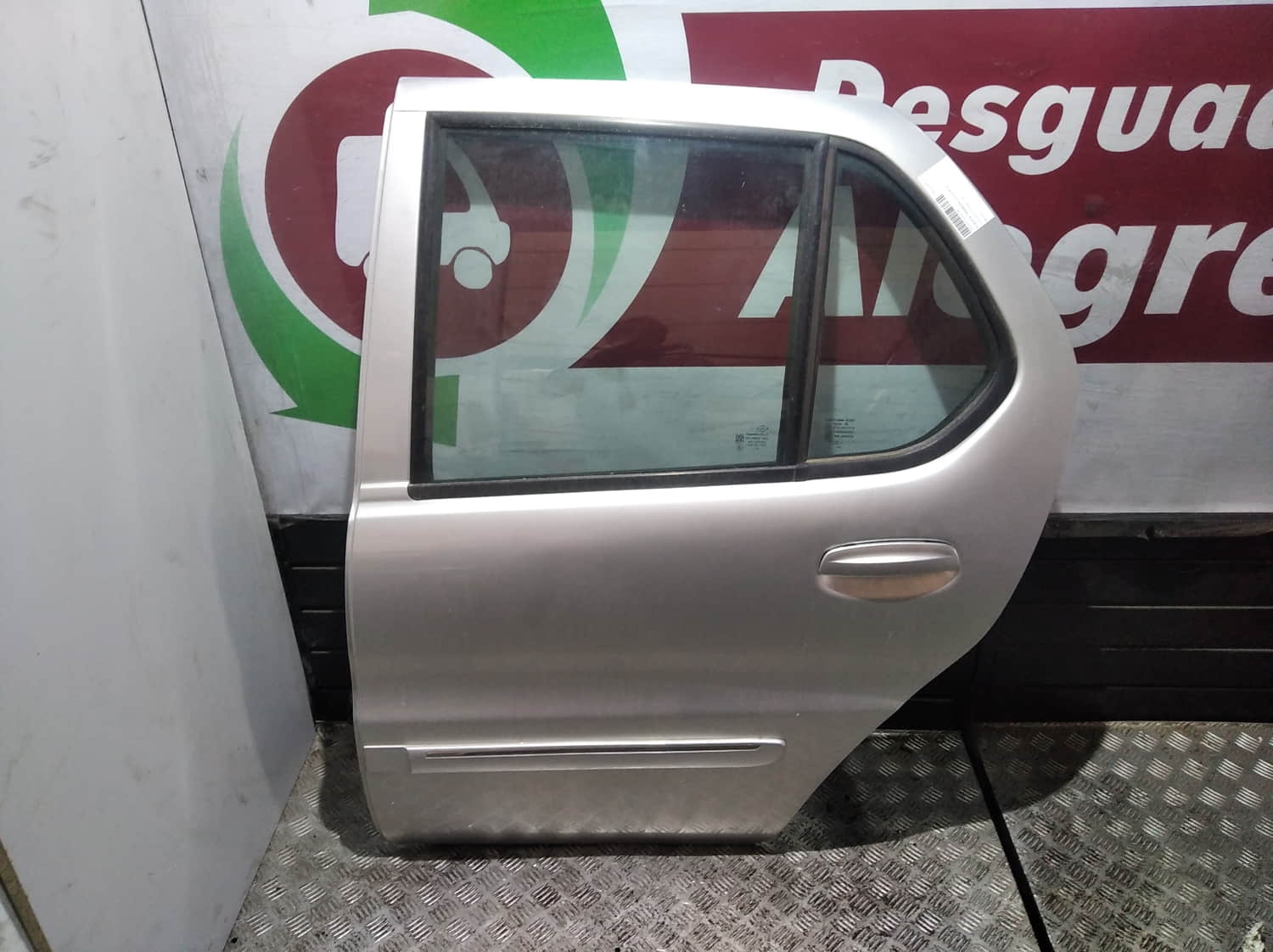 TATA INDICA PUERTA TRASERA IZQUIERDA TATA INDICA PUERTA TRASERA IZQUIERDA