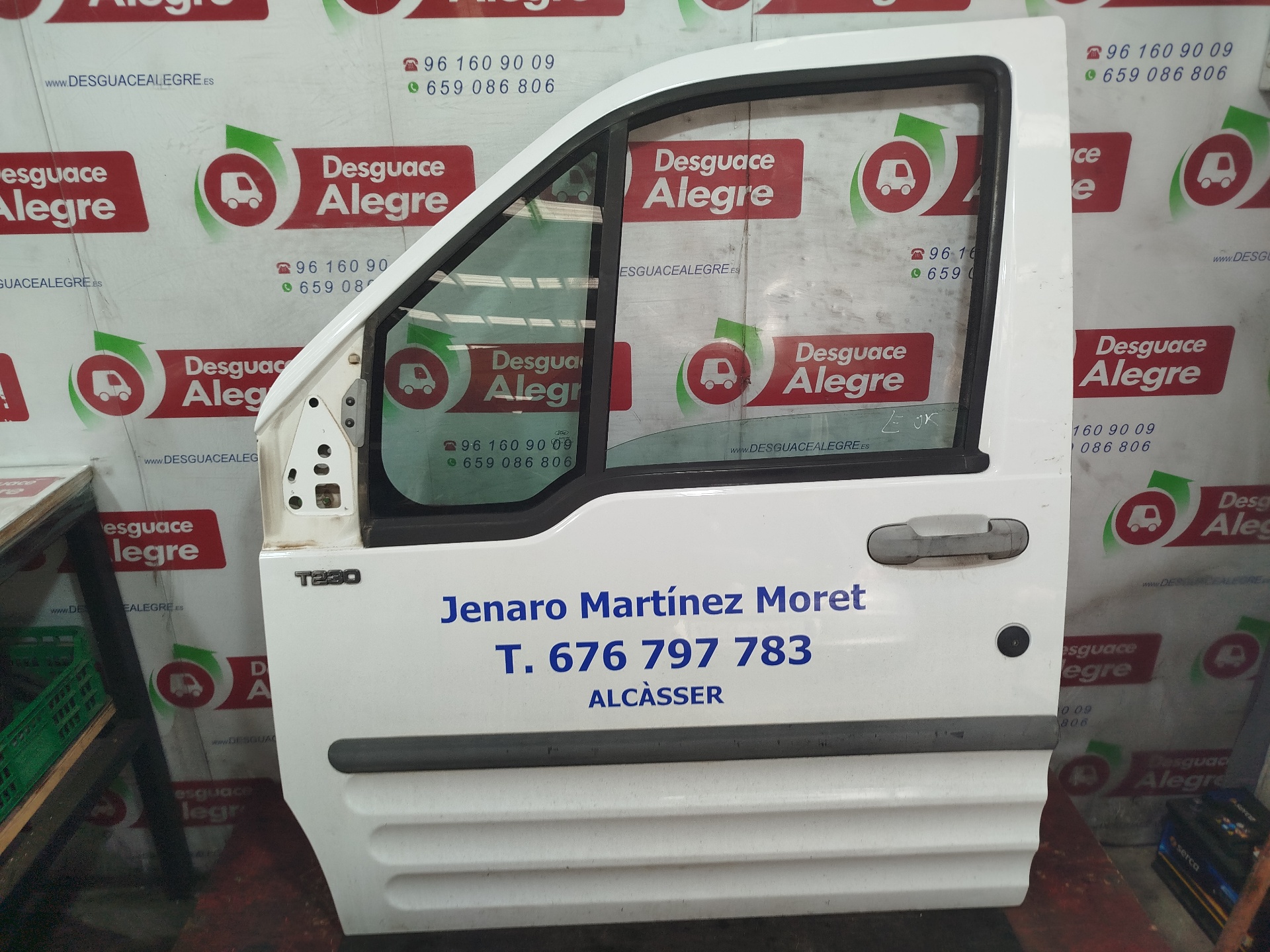 FORD TOURNEO CONNECT PUERTA DELANTERA IZQUIERDA FORD TOURNEO CONNECT PUERTA DELANTERA IZQUIERDA