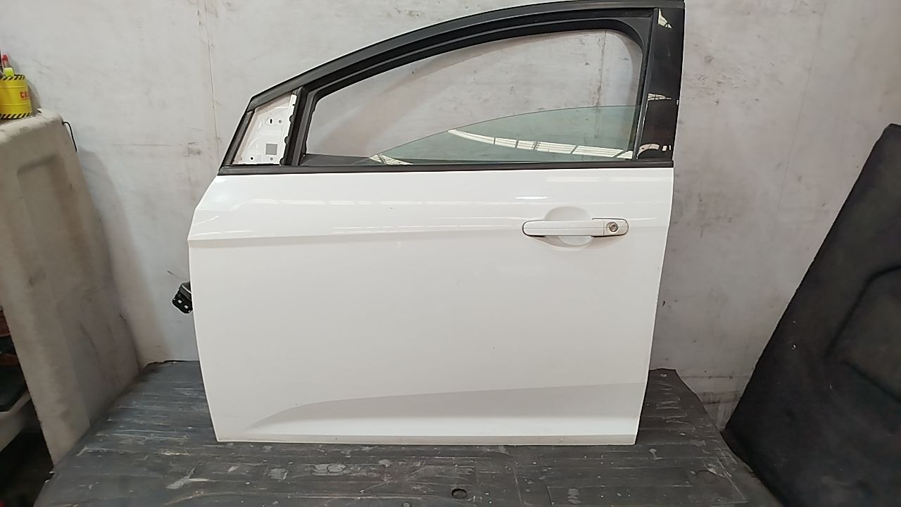 FORD FOCUS BERLINA PUERTA DELANTERA IZQUIERDA FORD FOCUS BERLINA PUERTA DELANTERA IZQUIERDA
