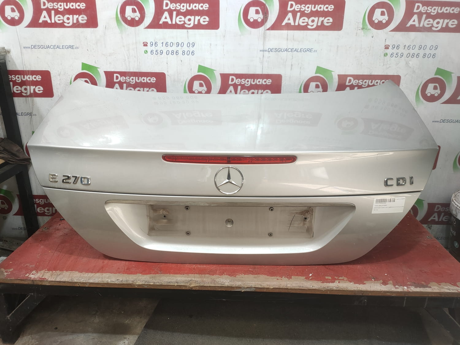 MERCEDES-BENZ E BERLINA TAPA MALETERO MERCEDES-BENZ E BERLINA TAPA MALETERO