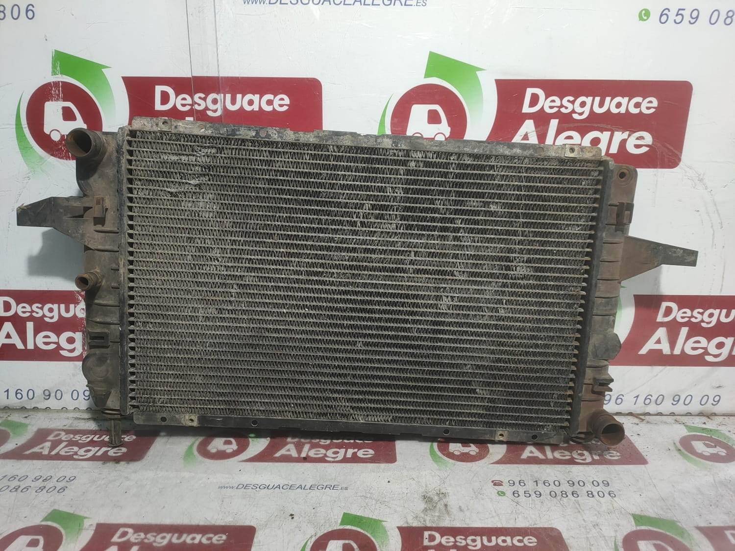 FORD SIERRA BERLINA RADIADOR AGUA FORD SIERRA BERLINA RADIADOR AGUA