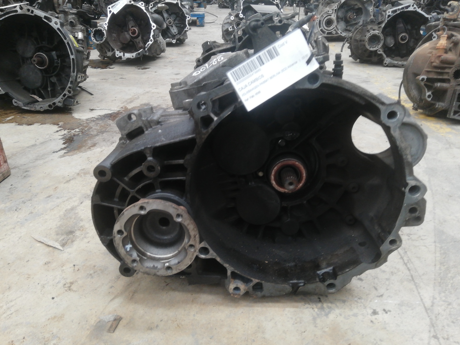 VOLKSWAGEN PASSAT BERLINA CAJA CAMBIOS VOLKSWAGEN PASSAT BERLINA CAJA CAMBIOS