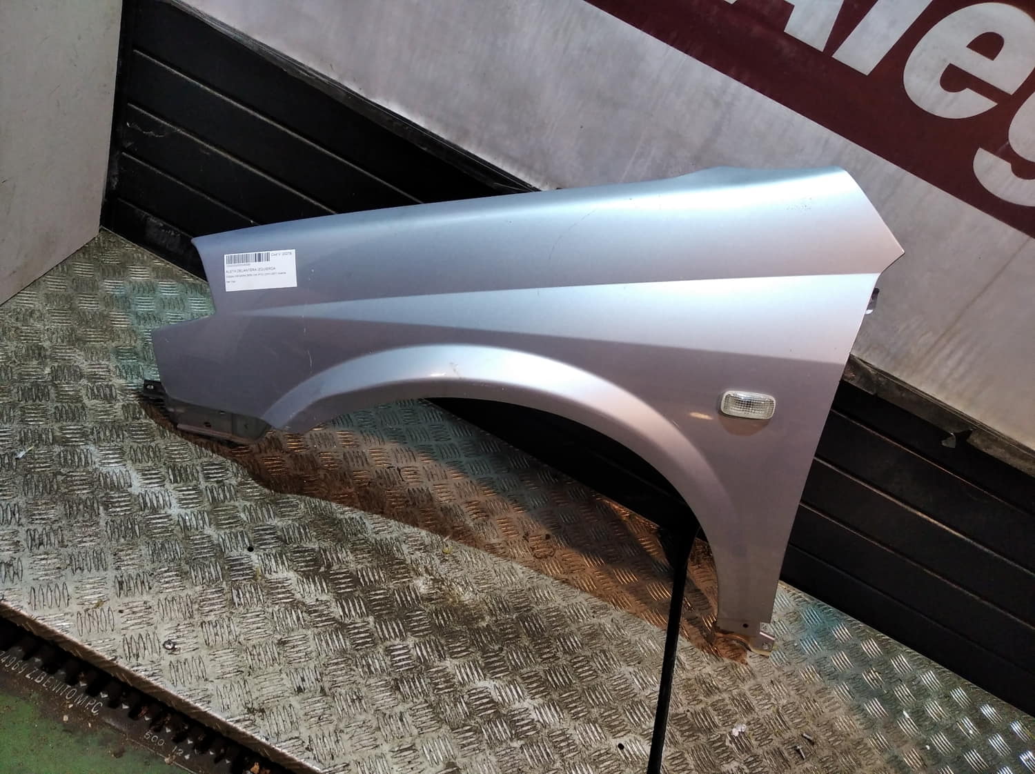 NISSAN PRIMERA BERLINA ALETA DELANTERA IZQUIERDA NISSAN PRIMERA BERLINA ALETA DELANTERA IZQUIERDA