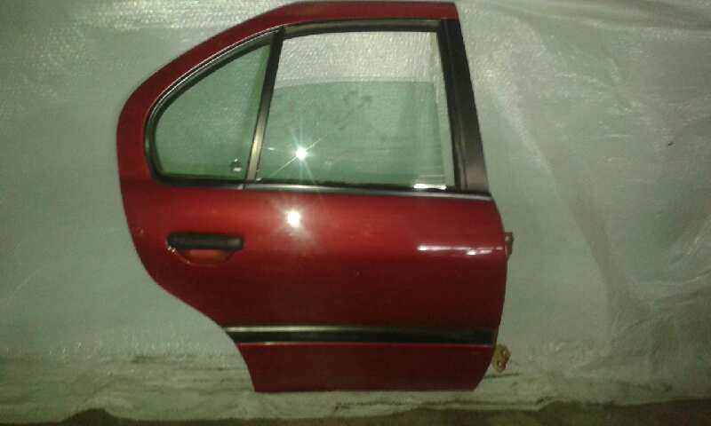 NISSAN PRIMERA BERL. TRAVELLER PUERTA TRASERA DERECHA NISSAN PRIMERA BERL. TRAVELLER PUERTA TRASERA DERECHA