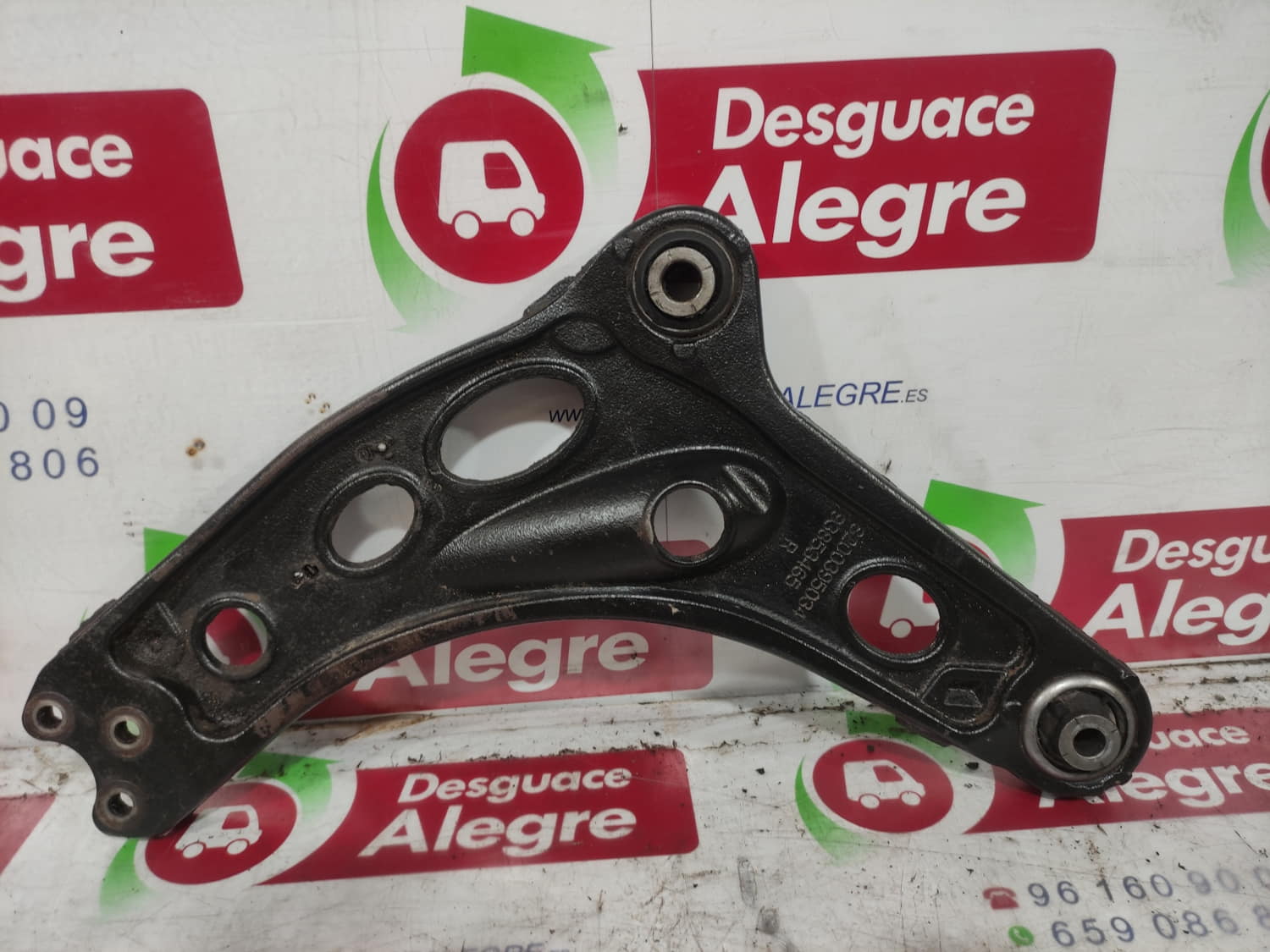 RENAULT TRAFIC II FURGÓN BRAZO SUSPENSION INFERIOR DELANTERO DERECHO RENAULT TRAFIC II FURGÓN BRAZO SUSPENSION INFERIOR DELANTERO DERECHO