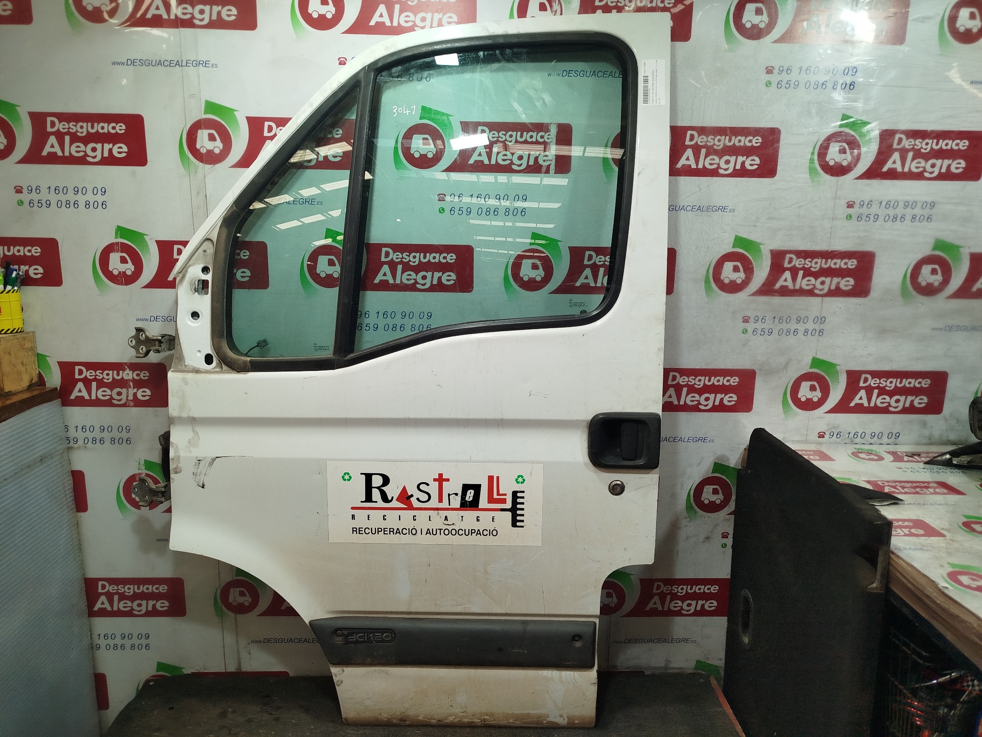 NISSAN INTERSTAR PUERTA DELANTERA IZQUIERDA NISSAN INTERSTAR PUERTA DELANTERA IZQUIERDA