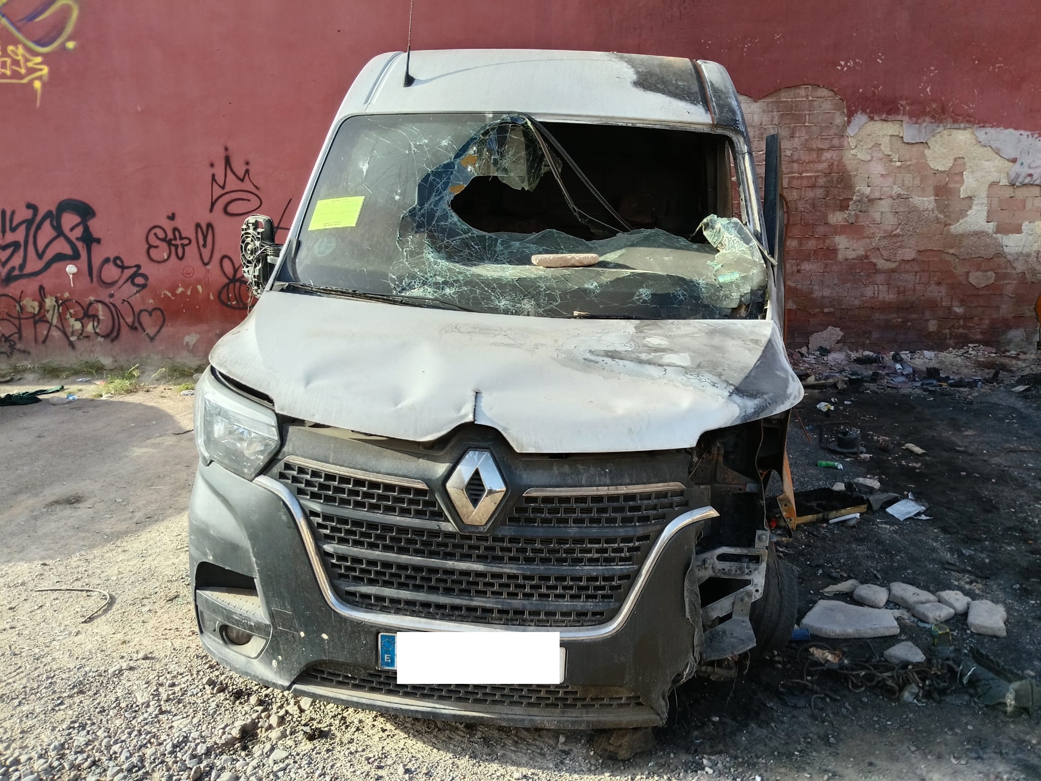 RENAULT MASTER III VOLQUETE DOBLE CABINA ALETA DELANTERA DERECHA RENAULT MASTER III VOLQUETE DOBLE CABINA ALETA DELANTERA DERECHA
