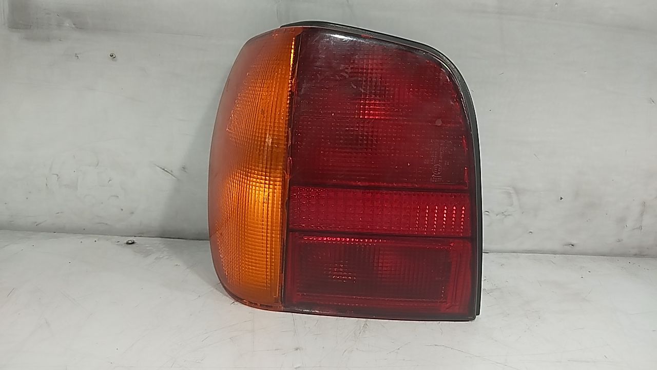 VOLKSWAGEN POLO III PILOTO TRASERO IZQUIERDO VOLKSWAGEN POLO III PILOTO TRASERO IZQUIERDO