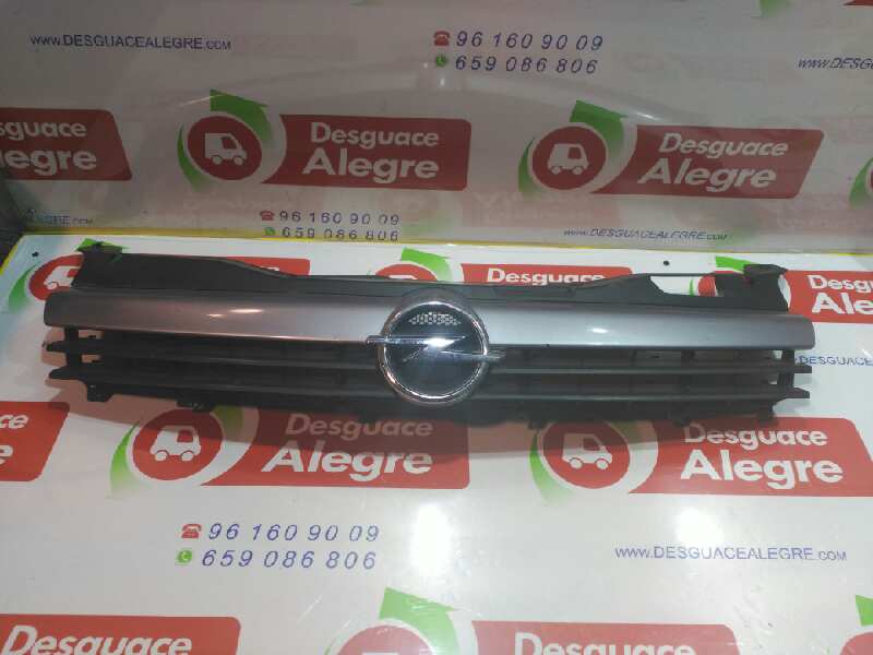 OPEL ASTRA H BERLINA REJILLA DELANTERA OPEL ASTRA H BERLINA REJILLA DELANTERA