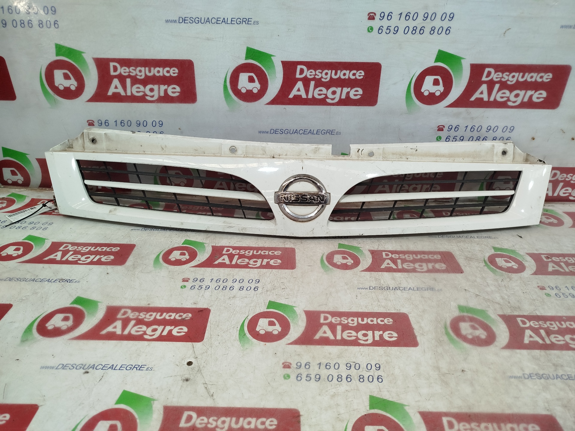NISSAN INTERSTAR REJILLA DELANTERA NISSAN INTERSTAR REJILLA DELANTERA