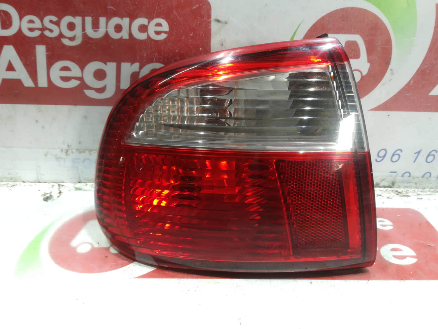 SEAT TOLEDO PILOTO TRASERO IZQUIERDO SEAT TOLEDO PILOTO TRASERO IZQUIERDO