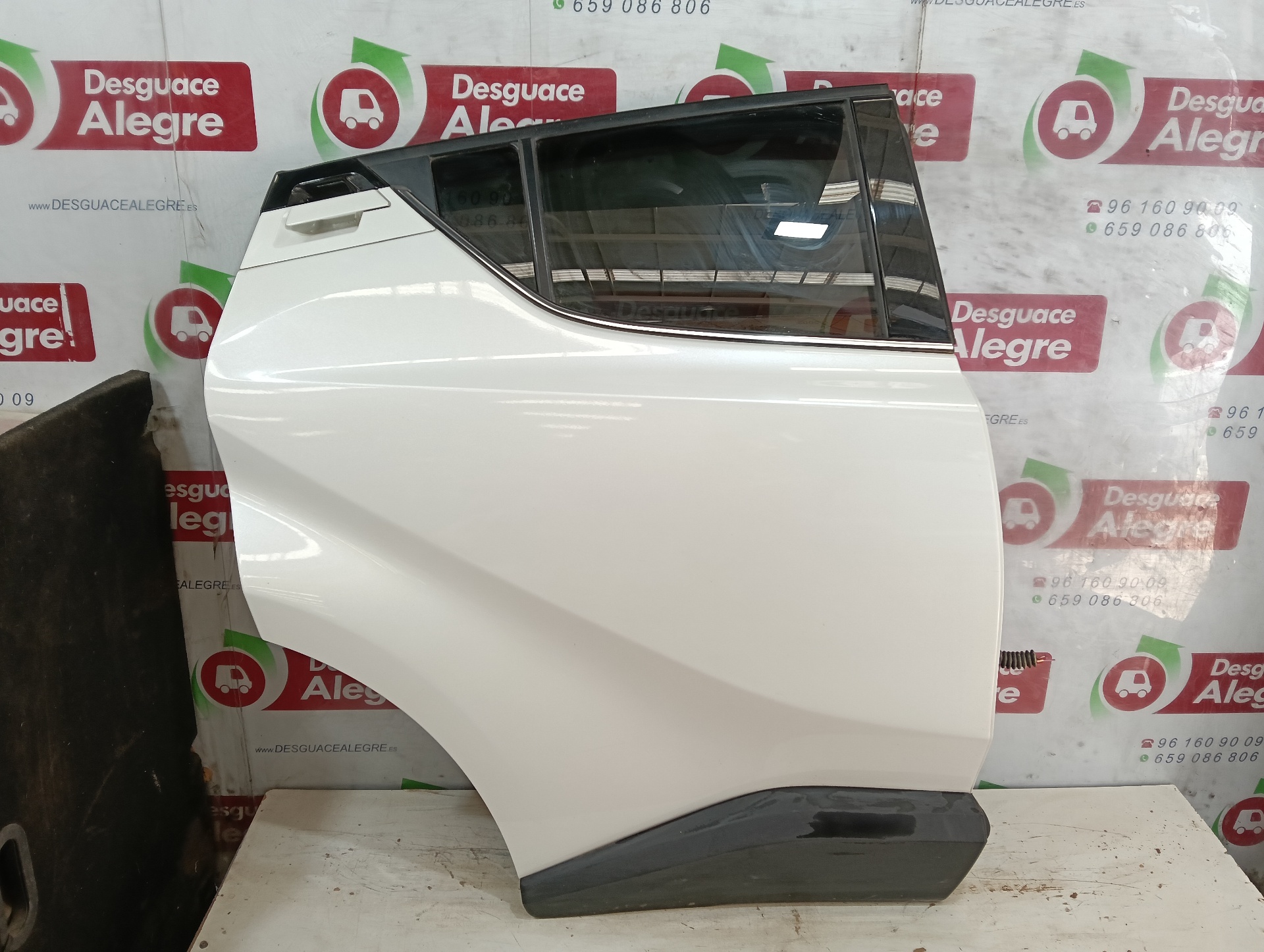 TOYOTA C-HR PUERTA TRASERA DERECHA TOYOTA C-HR PUERTA TRASERA DERECHA