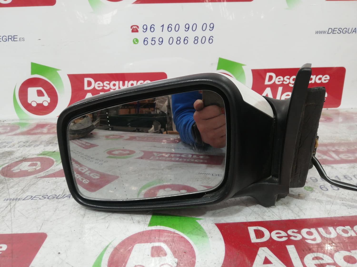 VOLVO V40 FAMILIAR RETROVISOR IZQUIERDO VOLVO V40 FAMILIAR RETROVISOR IZQUIERDO