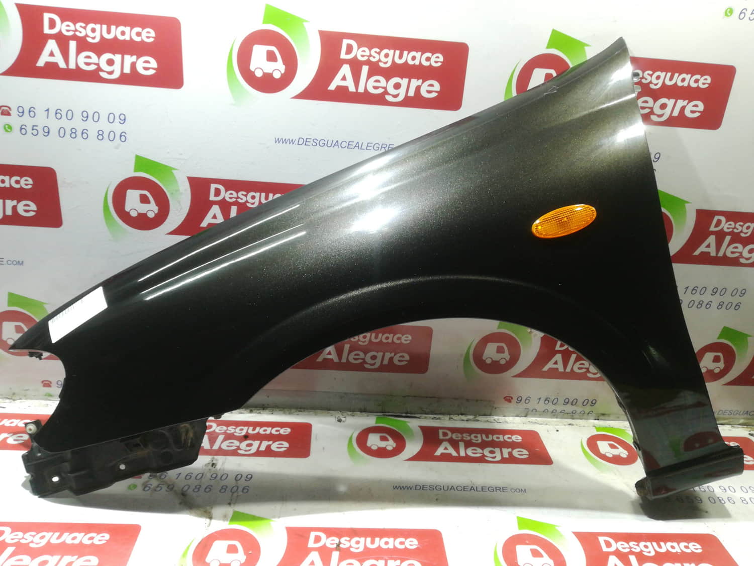 NISSAN ALMERA ALETA DELANTERA IZQUIERDA NISSAN ALMERA ALETA DELANTERA IZQUIERDA