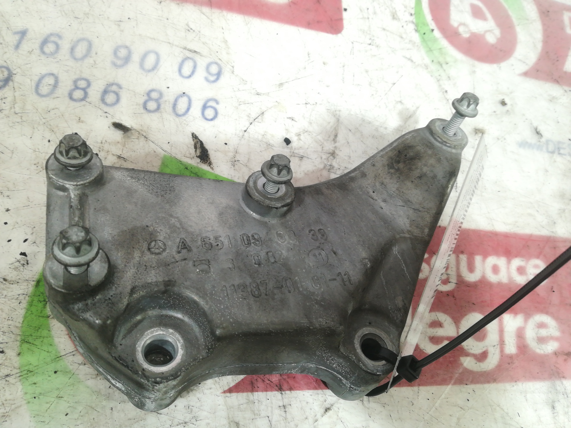 MERCEDES-BENZ E BERLINA SOPORTE MOTOR MERCEDES-BENZ E BERLINA SOPORTE MOTOR