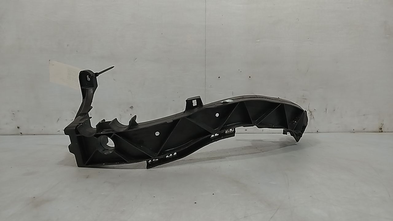 BMW 1 BERLINA SOPORTE FARO DERECHO BMW 1 BERLINA SOPORTE FARO DERECHO
