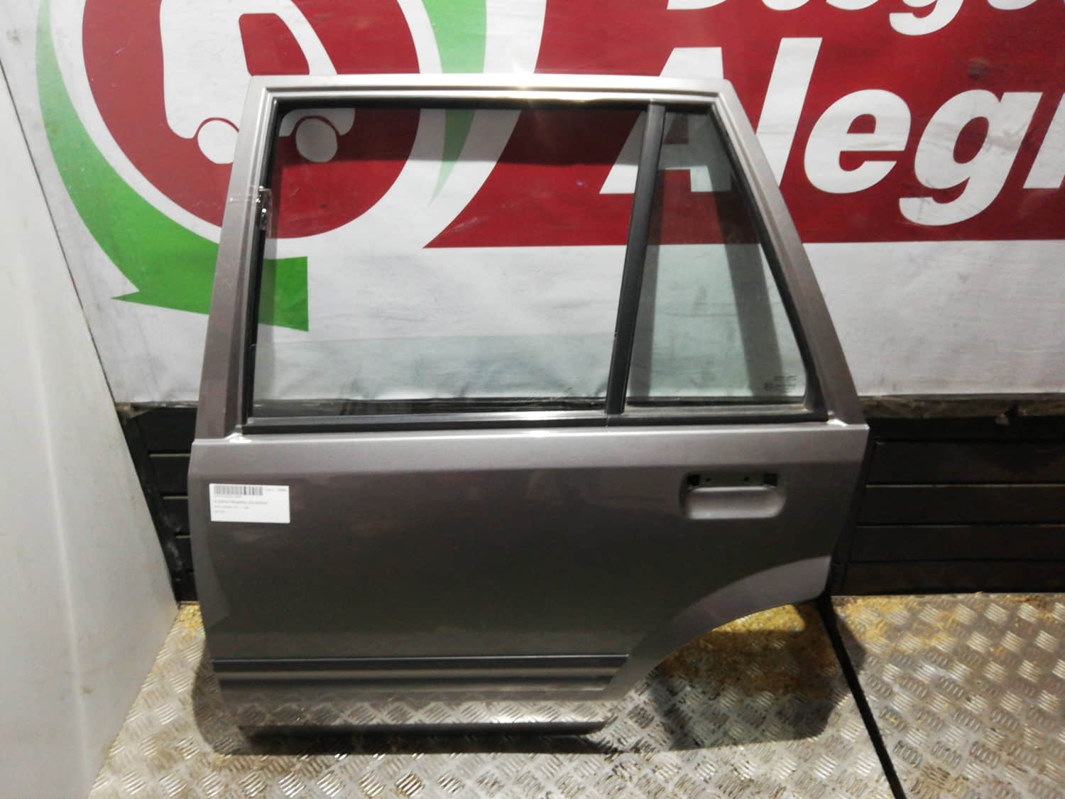 OPEL CORSA A PUERTA TRASERA IZQUIERDA OPEL CORSA A PUERTA TRASERA IZQUIERDA