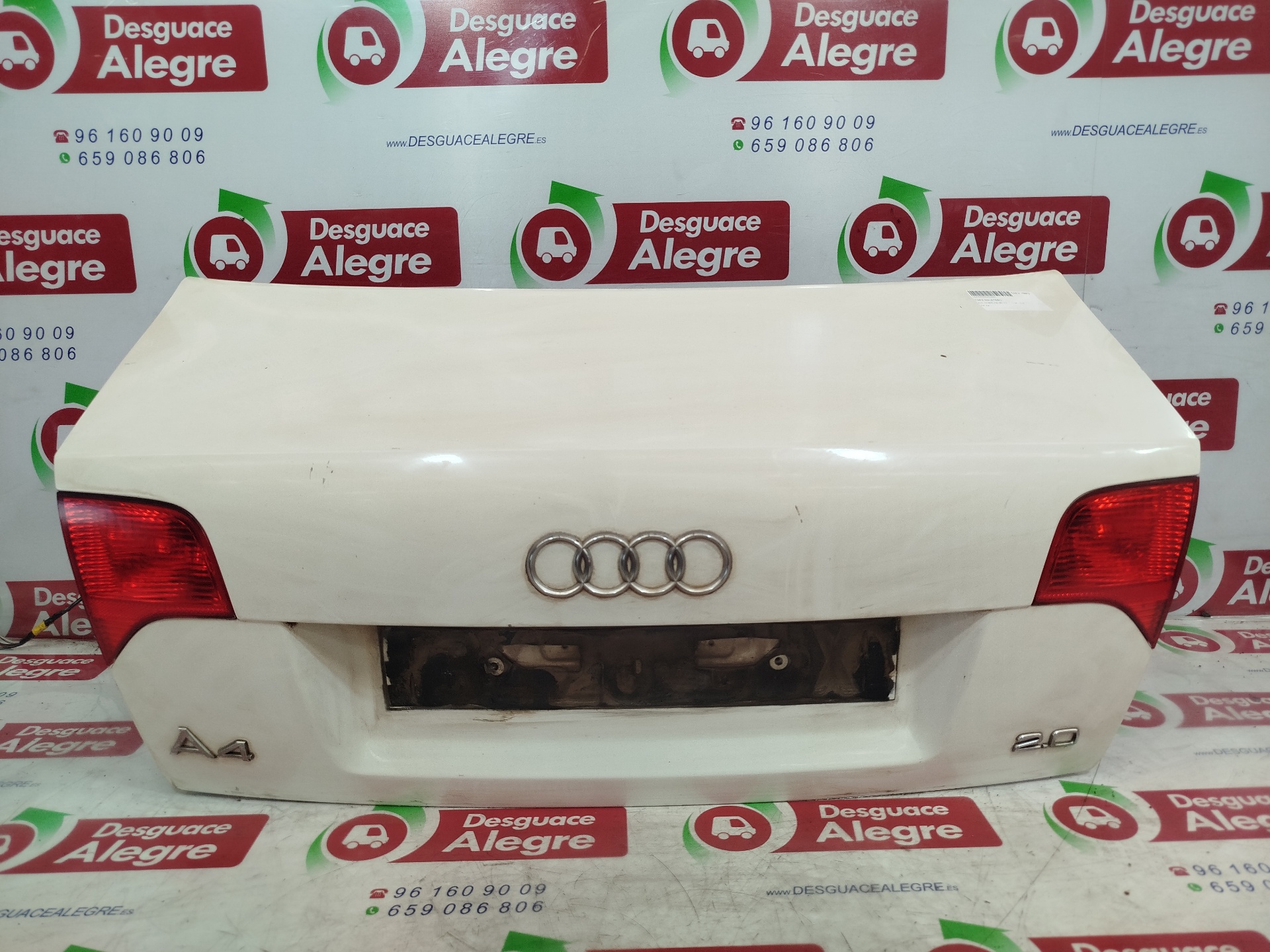 AUDI A4 BERLINA TAPA MALETERO AUDI A4 BERLINA TAPA MALETERO