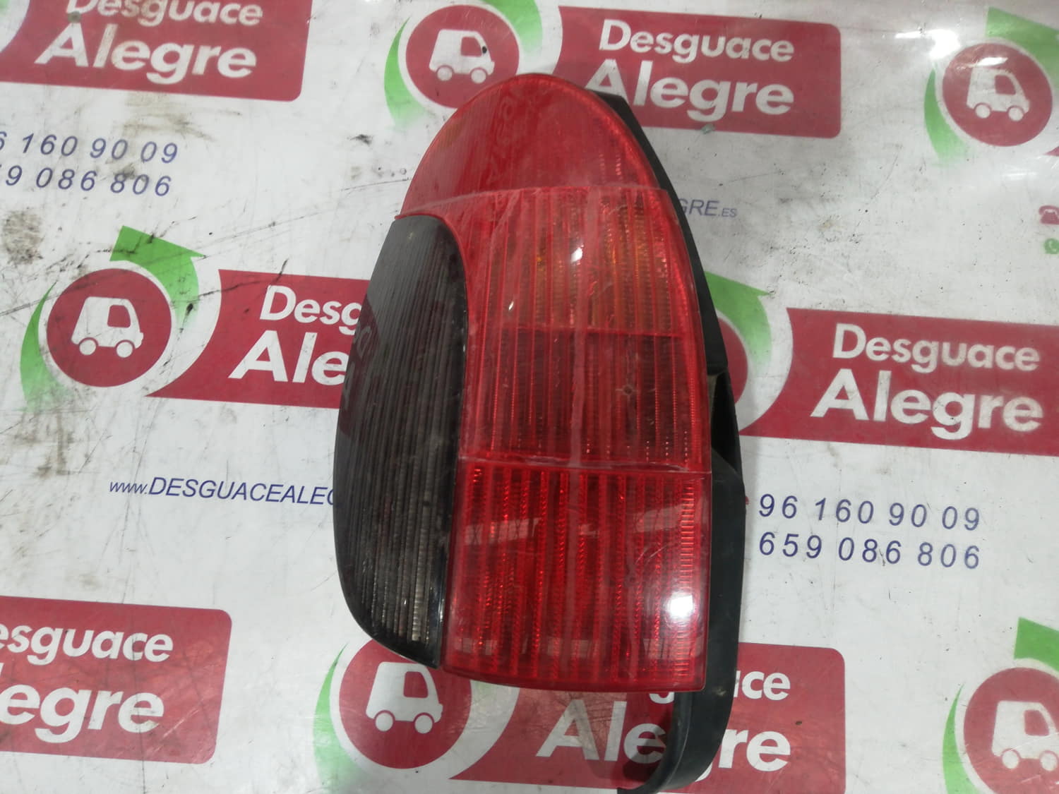 PEUGEOT 306 35 PT. 4 PT. PILOTO TRASERO IZQUIERDO PEUGEOT 306 35 PT. 4 PT. PILOTO TRASERO IZQUIERDO