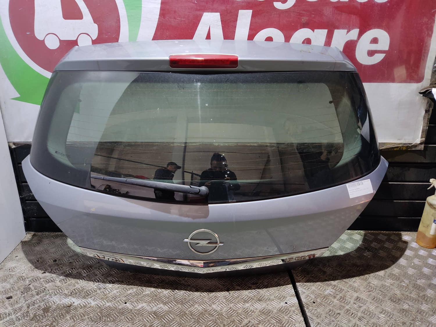 OPEL ASTRA H BERLINA PORTON TRASERO