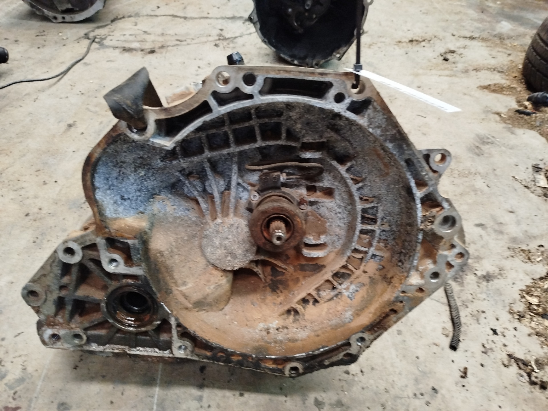 OPEL CORSA E CAJA CAMBIOS OPEL CORSA E CAJA CAMBIOS