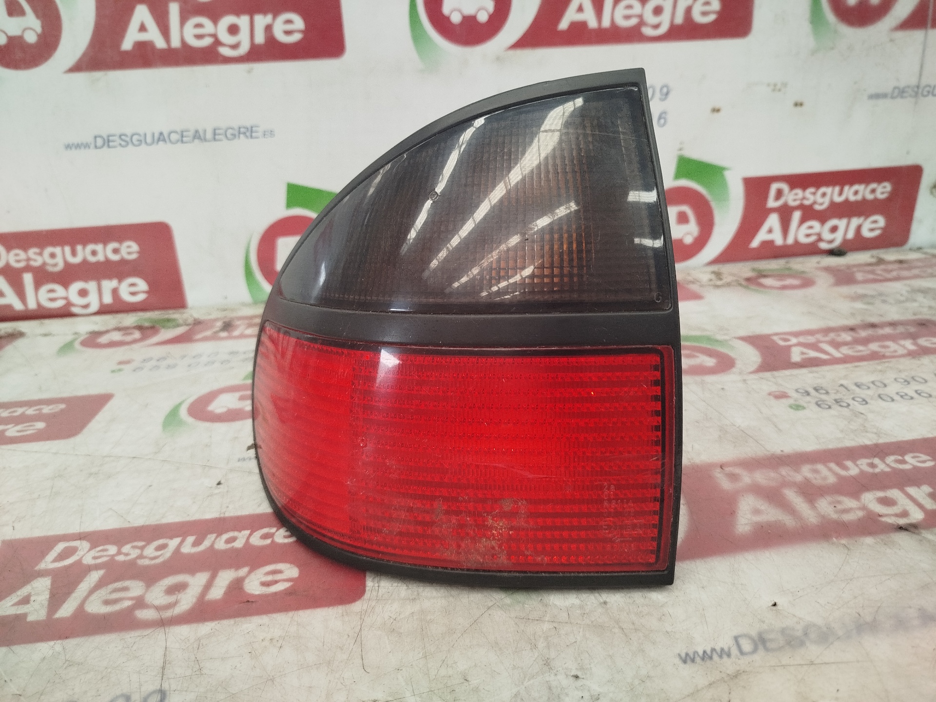 RENAULT LAGUNA PILOTO TRASERO IZQUIERDO RENAULT LAGUNA PILOTO TRASERO IZQUIERDO