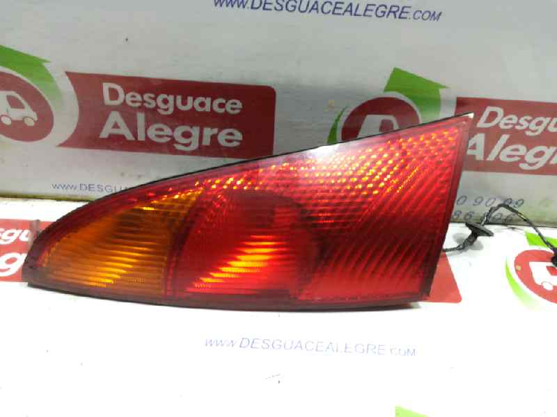FORD FOCUS BERLINA PILOTO TRASERO IZQUIERDO FORD FOCUS BERLINA PILOTO TRASERO IZQUIERDO