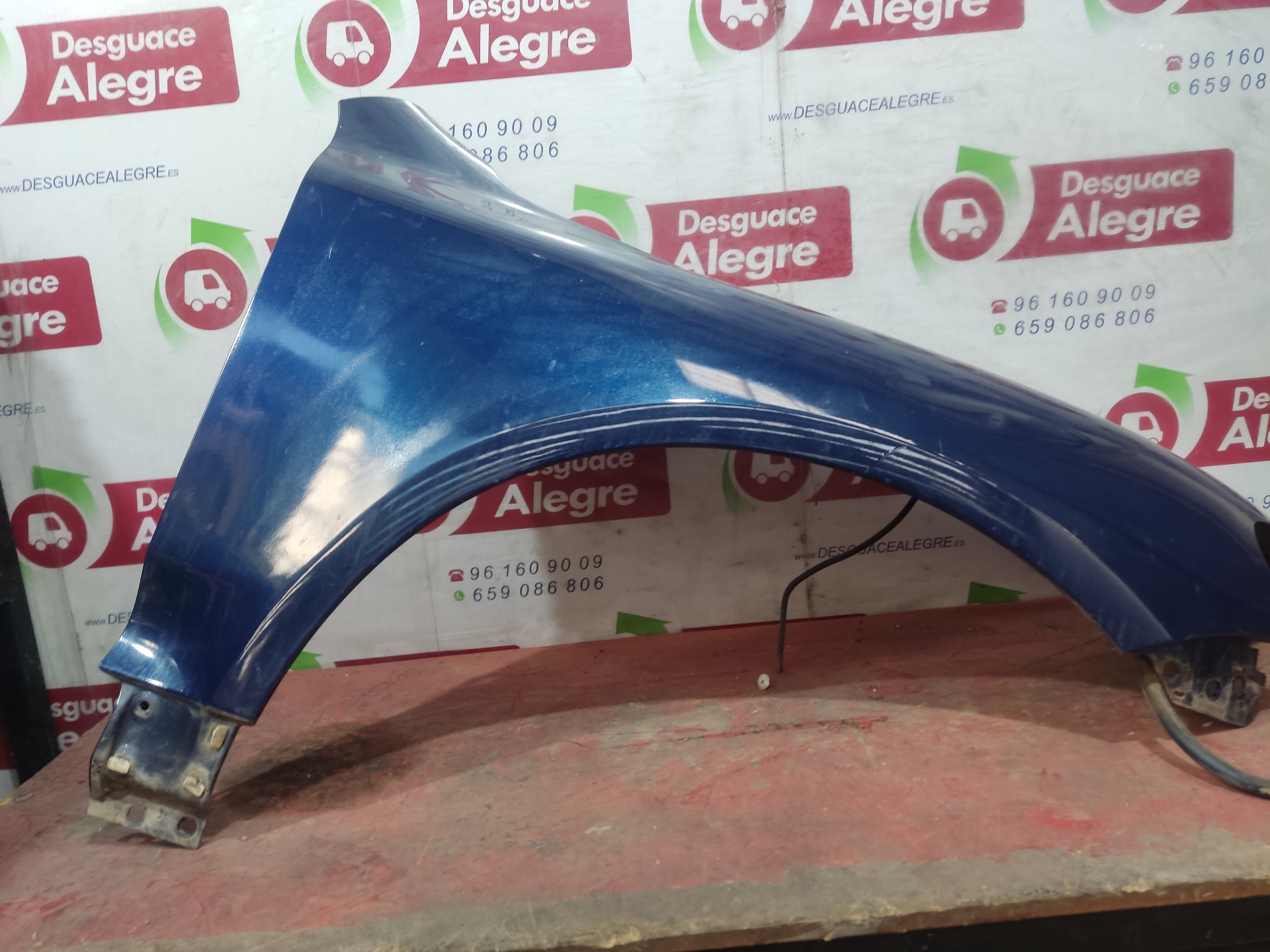 VOLKSWAGEN TOUAREG ALETA DELANTERA DERECHA VOLKSWAGEN TOUAREG ALETA DELANTERA DERECHA