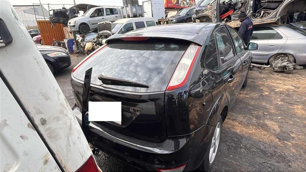 FORD FOCUS BERLINA PUERTA TRASERA DERECHA FORD FOCUS BERLINA PUERTA TRASERA DERECHA