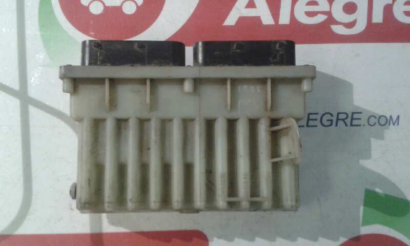 OPEL ASTRA G BERLINA CAJA RELES FUSIBLES OPEL ASTRA G BERLINA CAJA RELES FUSIBLES