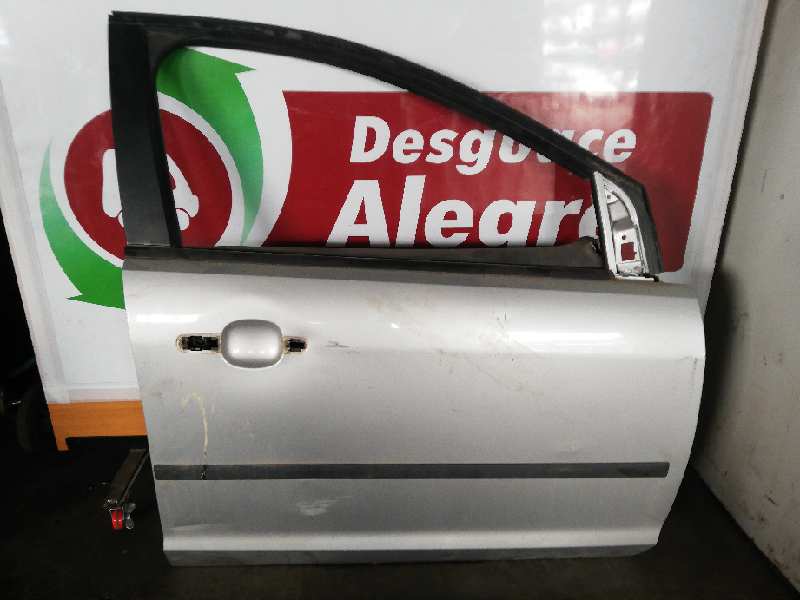 FORD FOCUS BERLINA PUERTA DELANTERA DERECHA FORD FOCUS BERLINA PUERTA DELANTERA DERECHA