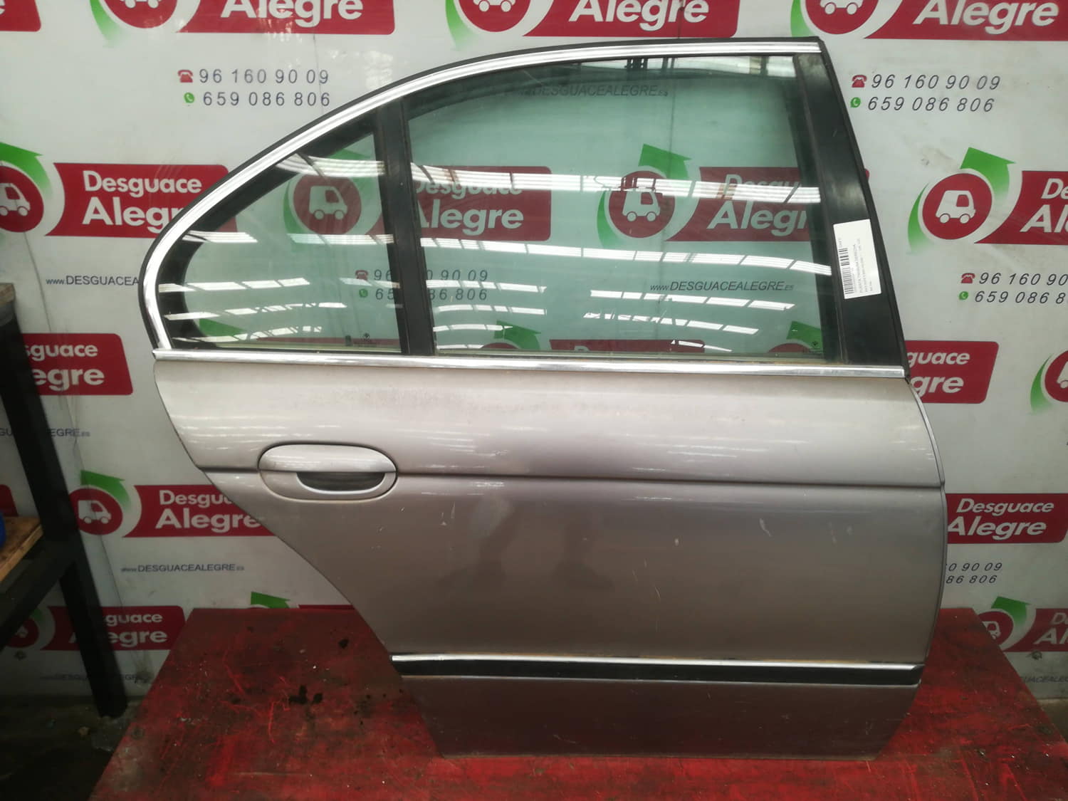 BMW 5 BERLINA PUERTA TRASERA DERECHA BMW 5 BERLINA PUERTA TRASERA DERECHA
