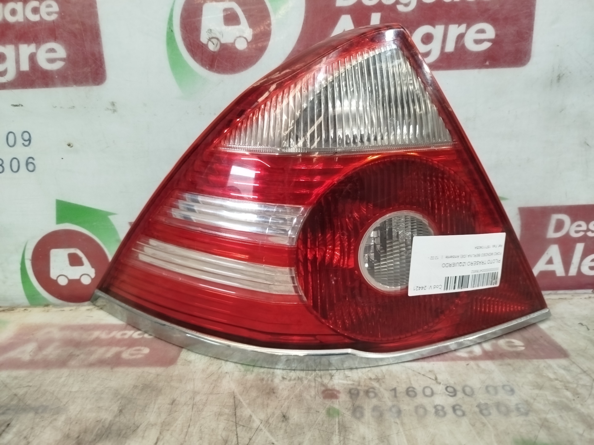 FORD MONDEO BERLINA PILOTO TRASERO IZQUIERDO FORD MONDEO BERLINA PILOTO TRASERO IZQUIERDO