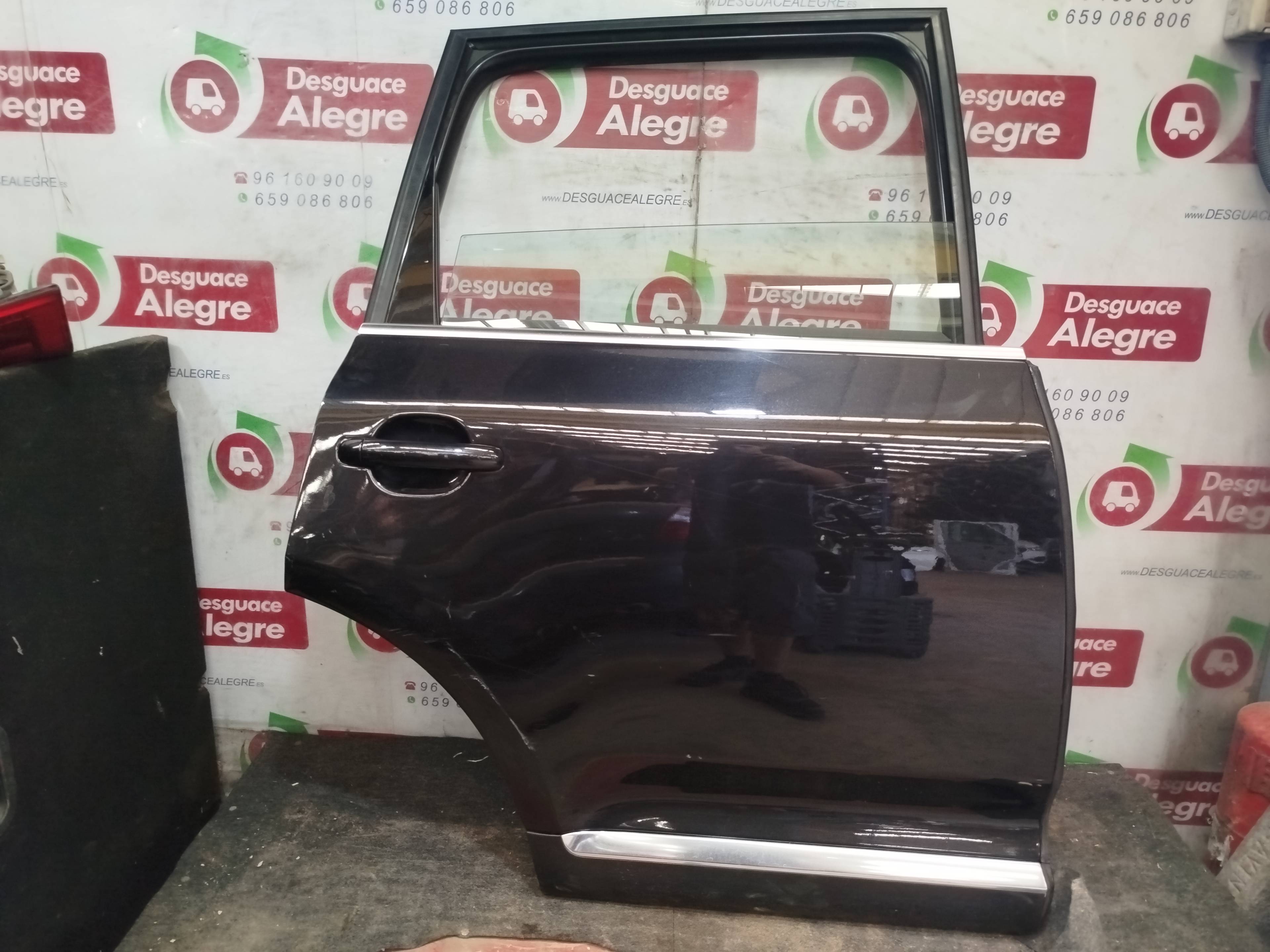 VOLKSWAGEN TOUAREG PUERTA TRASERA DERECHA VOLKSWAGEN TOUAREG PUERTA TRASERA DERECHA