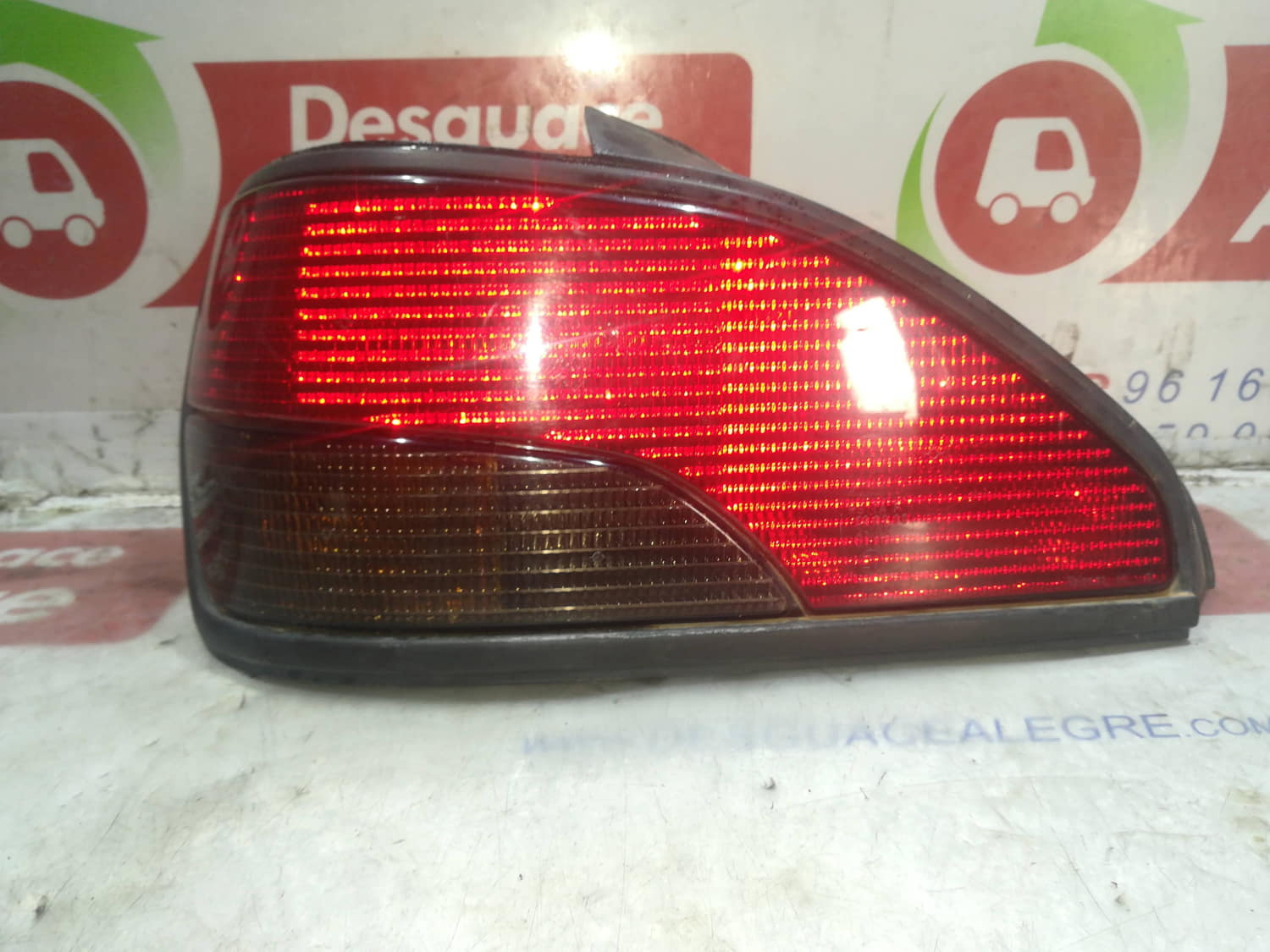 PEUGEOT 306 35 PT. PILOTO TRASERO IZQUIERDO PEUGEOT 306 35 PT. PILOTO TRASERO IZQUIERDO