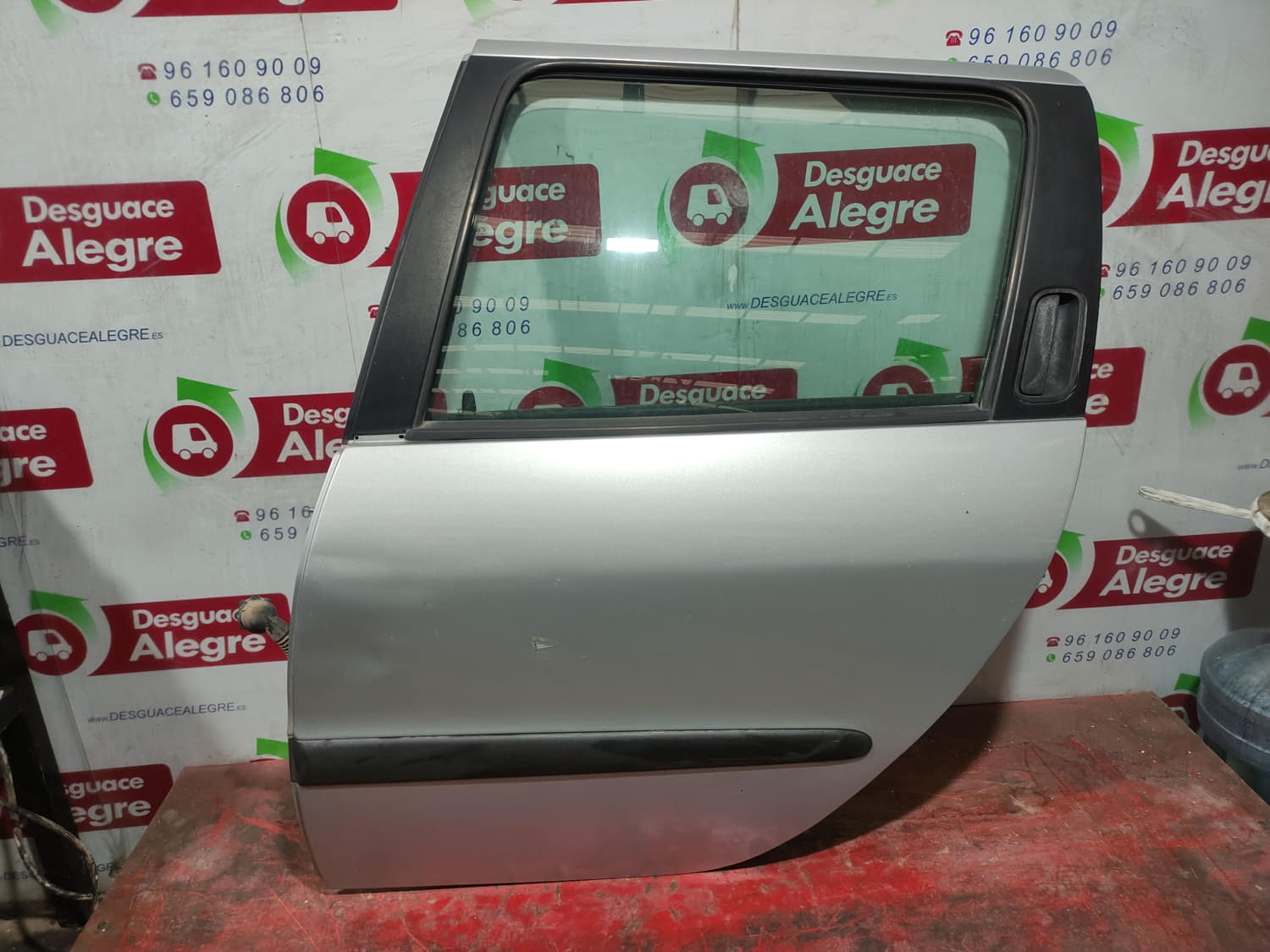 PEUGEOT 206 SW PUERTA TRASERA IZQUIERDA PEUGEOT 206 SW PUERTA TRASERA IZQUIERDA