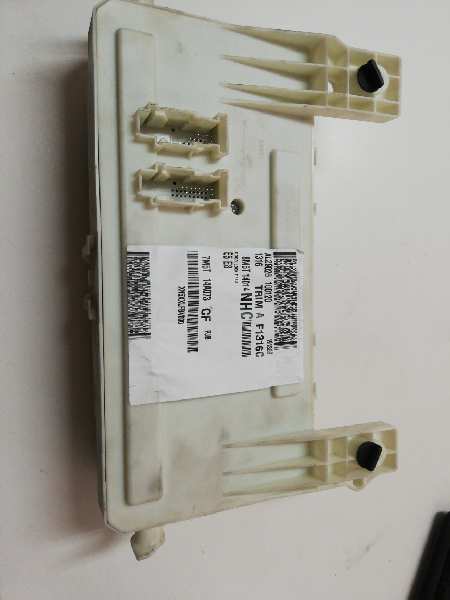 FORD FOCUS C-MAX CAJA RELES FUSIBLES FORD FOCUS C-MAX CAJA RELES FUSIBLES