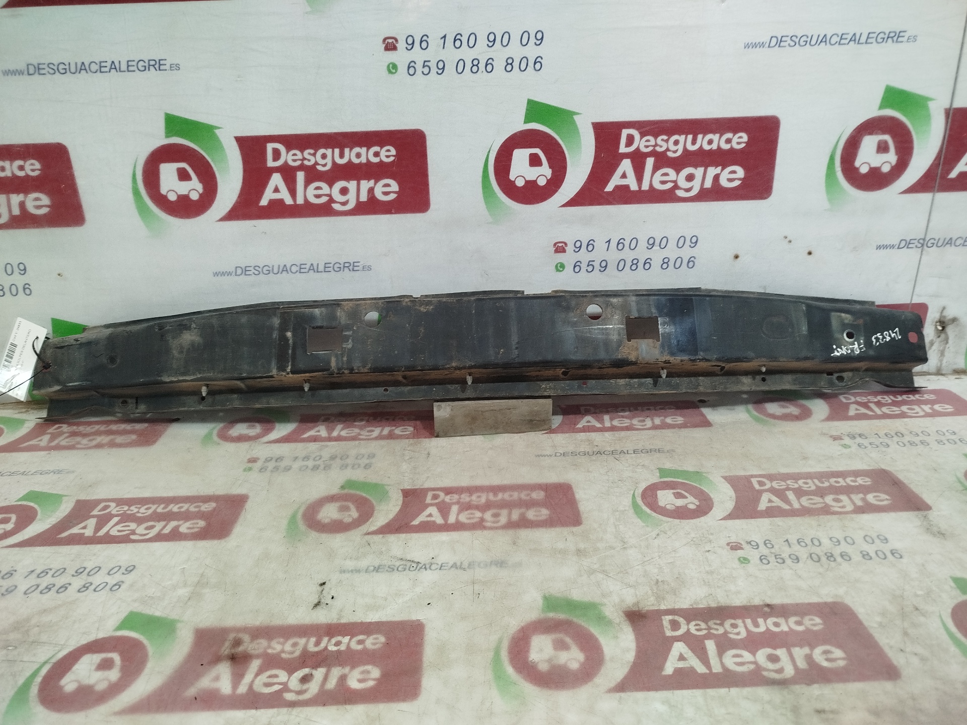 OPEL CORSA B REFUERZO PARAGOLPES DELANTERO OPEL CORSA B REFUERZO PARAGOLPES DELANTERO