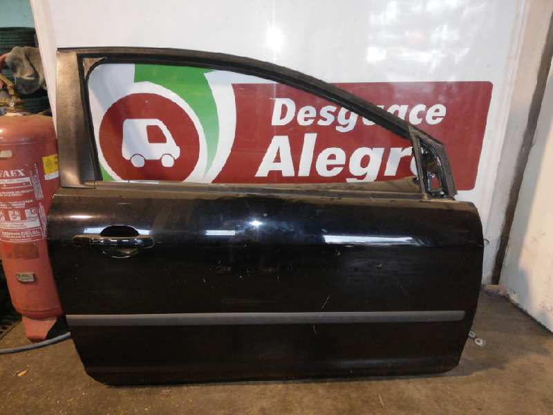 FORD FOCUS BERLINA PUERTA DELANTERA DERECHA FORD FOCUS BERLINA PUERTA DELANTERA DERECHA