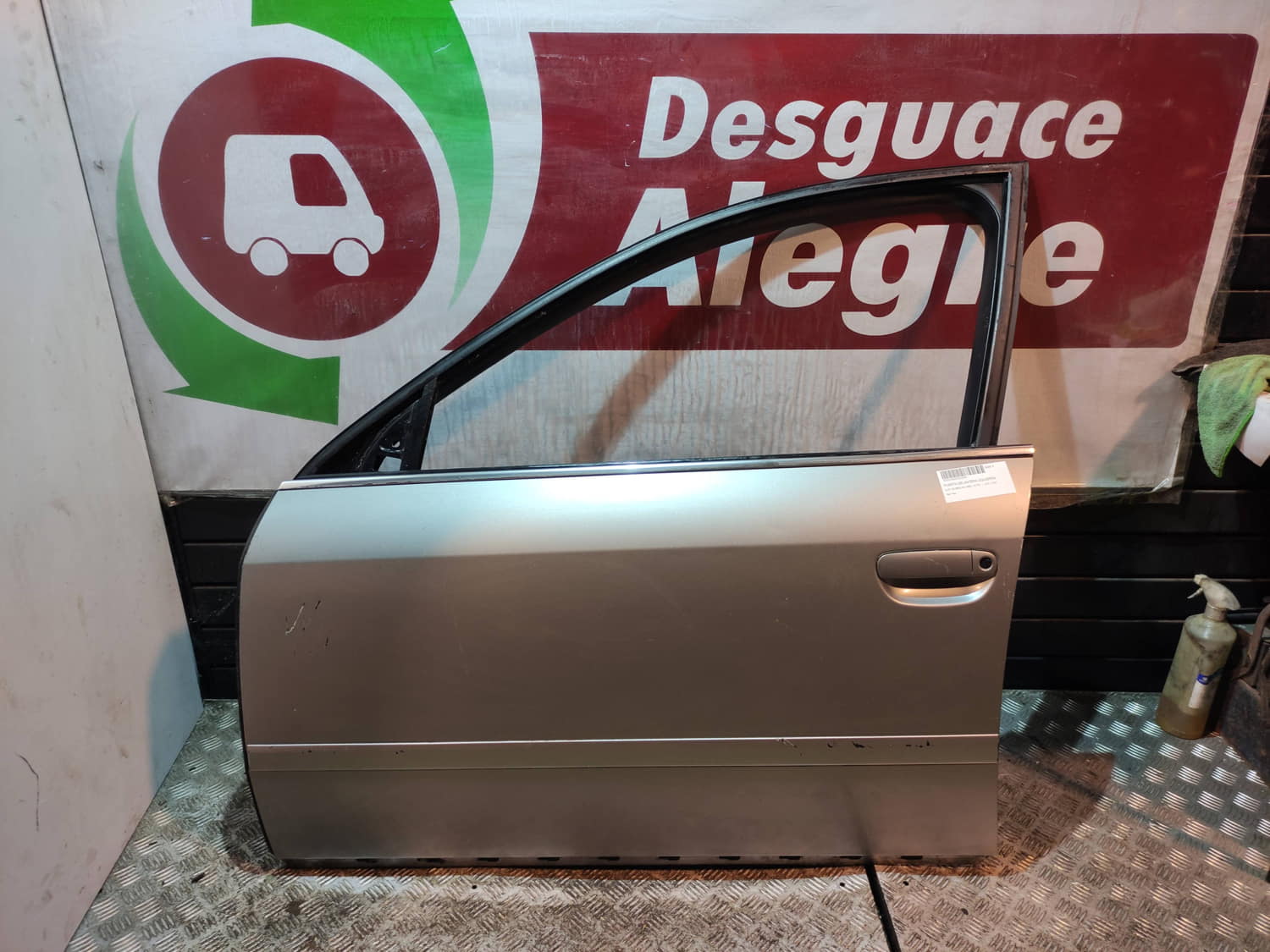 AUDI A6 BERLINA PUERTA DELANTERA IZQUIERDA AUDI A6 BERLINA PUERTA DELANTERA IZQUIERDA