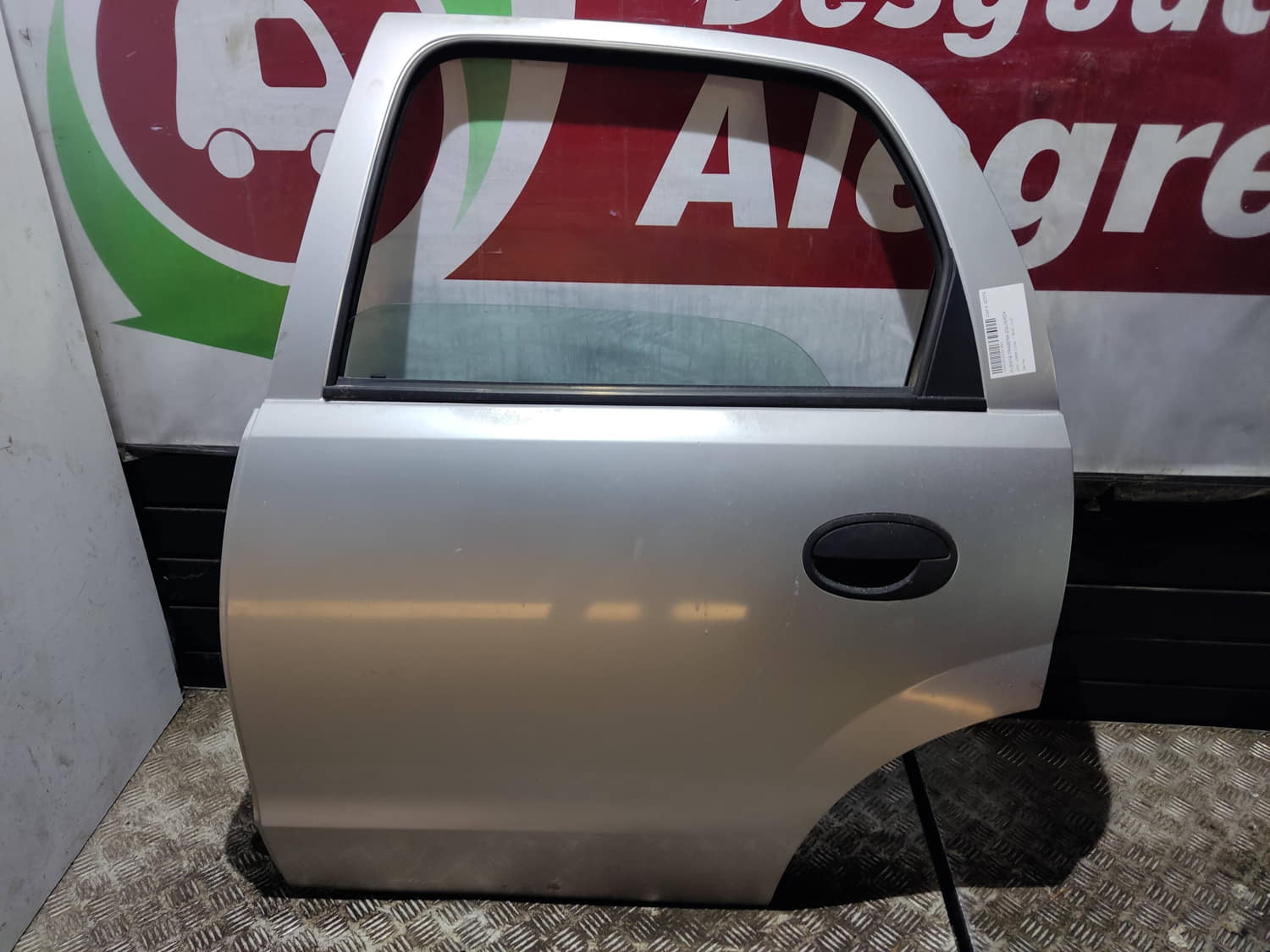 OPEL CORSA C PUERTA TRASERA IZQUIERDA OPEL CORSA C PUERTA TRASERA IZQUIERDA